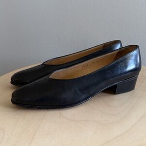 VTG Gravati for Neiman Marcus Heeled Leather Flats Pumps V Shape Women's Size 8